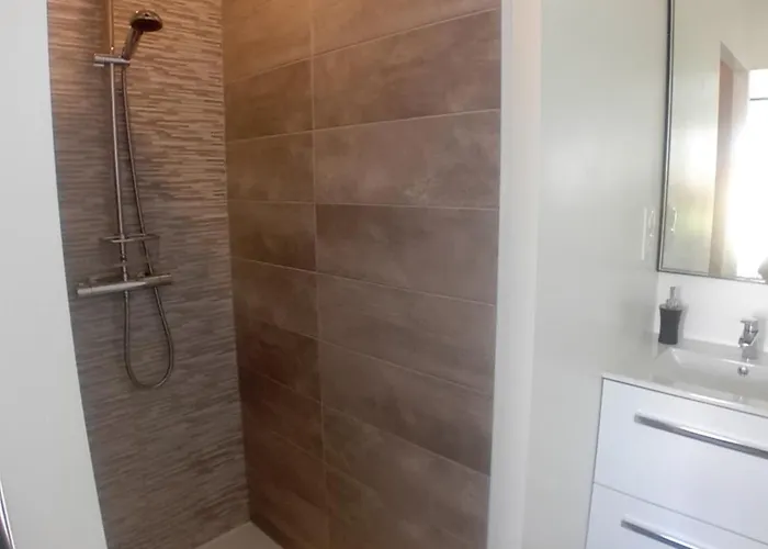 Chez Maryline לינה וארוחת בוקר *