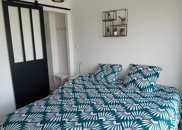 Chez Maryline לינה וארוחת בוקר *